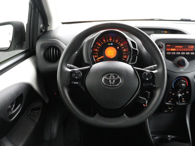 Toyota Aygo - 1.0 VVT-i x-fun