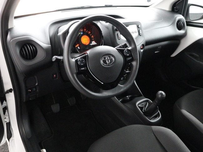 Toyota Aygo - 1.0 VVT-i x-fun