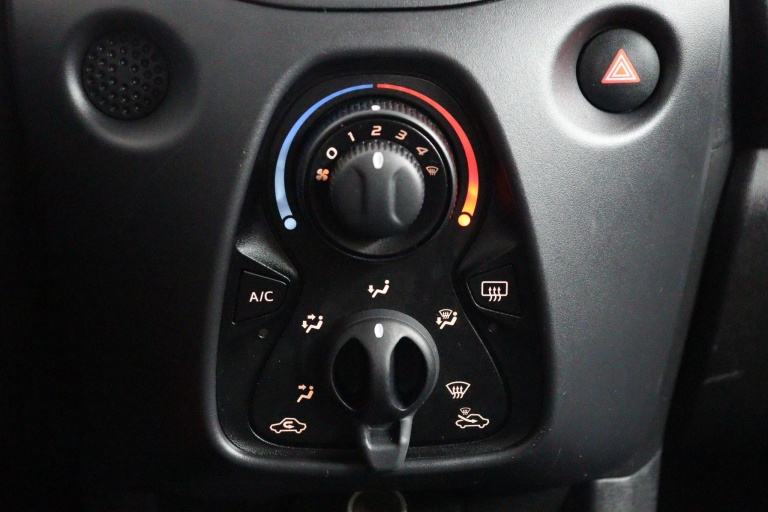 Toyota Aygo - 1.0 VVT-i x-fun 7