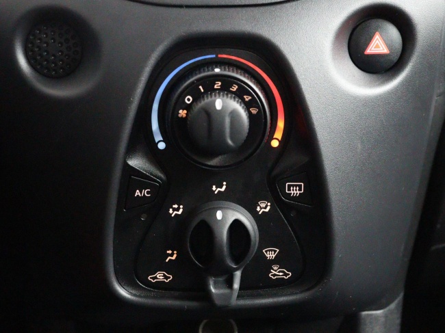 Toyota Aygo - 1.0 VVT-i x-fun