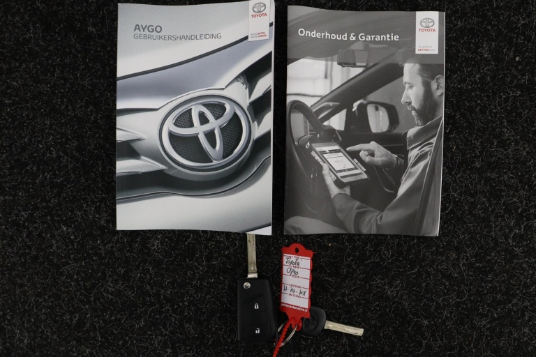 Toyota Aygo - 1.0 VVT-i x-fun 9