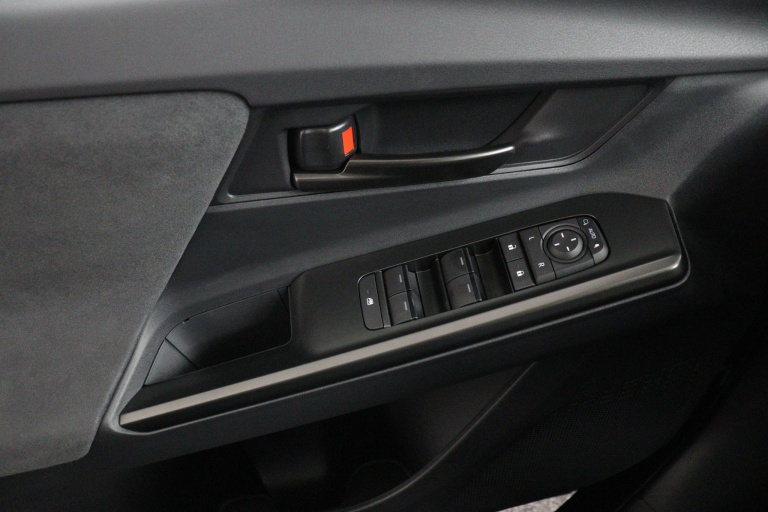 Toyota C-HR+ - 77 kWh stand.laadverm.Electric First Edition 28