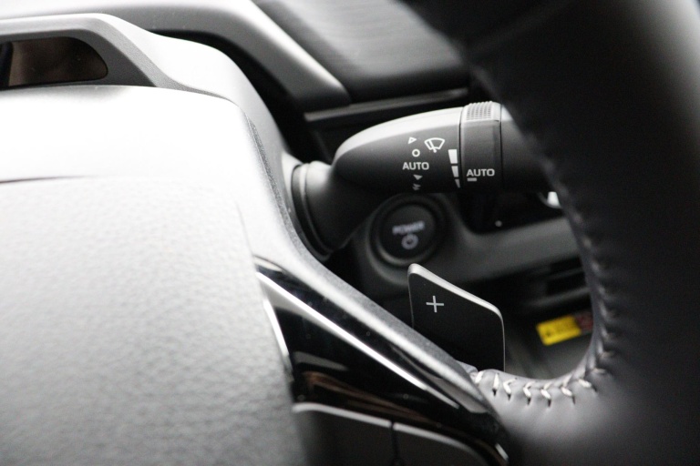 Toyota C-HR+ - 77 kWh stand.laadverm.Electric First Edition 43