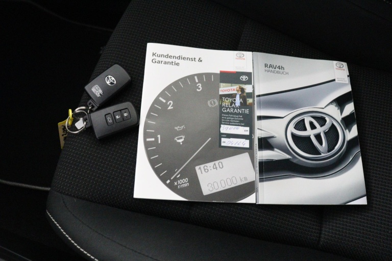 Toyota RAV4 - 2.5 Hybrid AWD Style 11