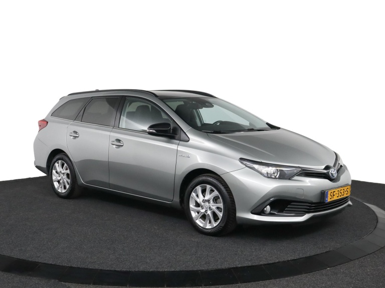 Toyota Auris Touring Sports - 1.8 Hybrid Black Edition 14