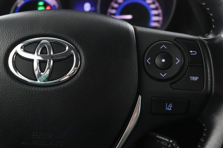 Toyota Auris Touring Sports - 1.8 Hybrid Black Edition 21