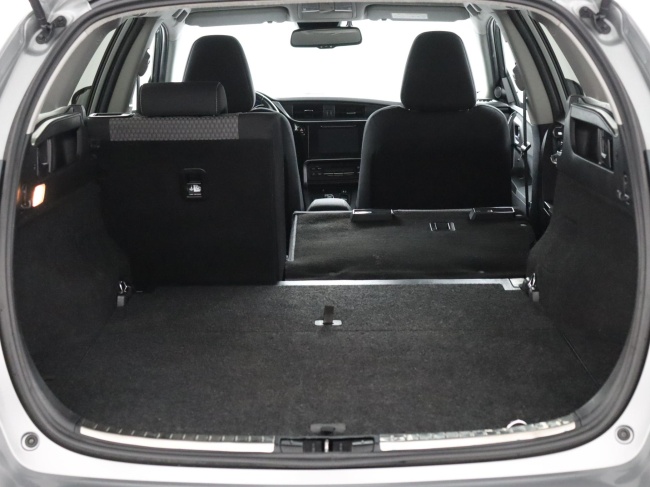 Toyota Auris Touring Sports - 1.8 Hybrid Black Edition