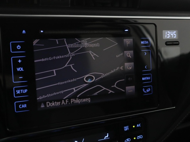 Toyota Auris Touring Sports - 1.8 Hybrid Black Edition