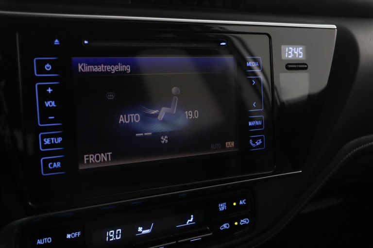 Toyota Auris Touring Sports - 1.8 Hybrid Black Edition 48