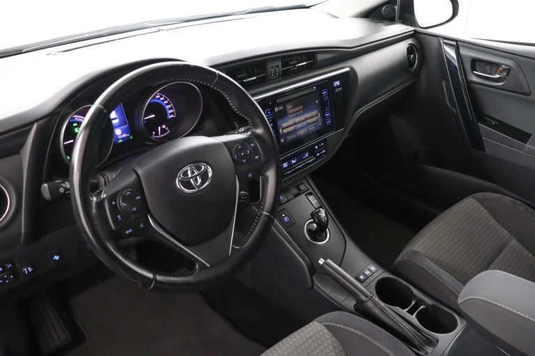 Toyota Auris Touring Sports - 1.8 Hybrid Black Edition 52