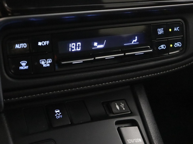 Toyota Auris Touring Sports - 1.8 Hybrid Black Edition