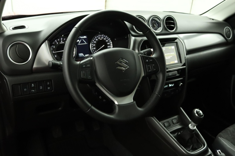 Suzuki Vitara - 1.4 Boosterjet Style Smart Hybrid 61