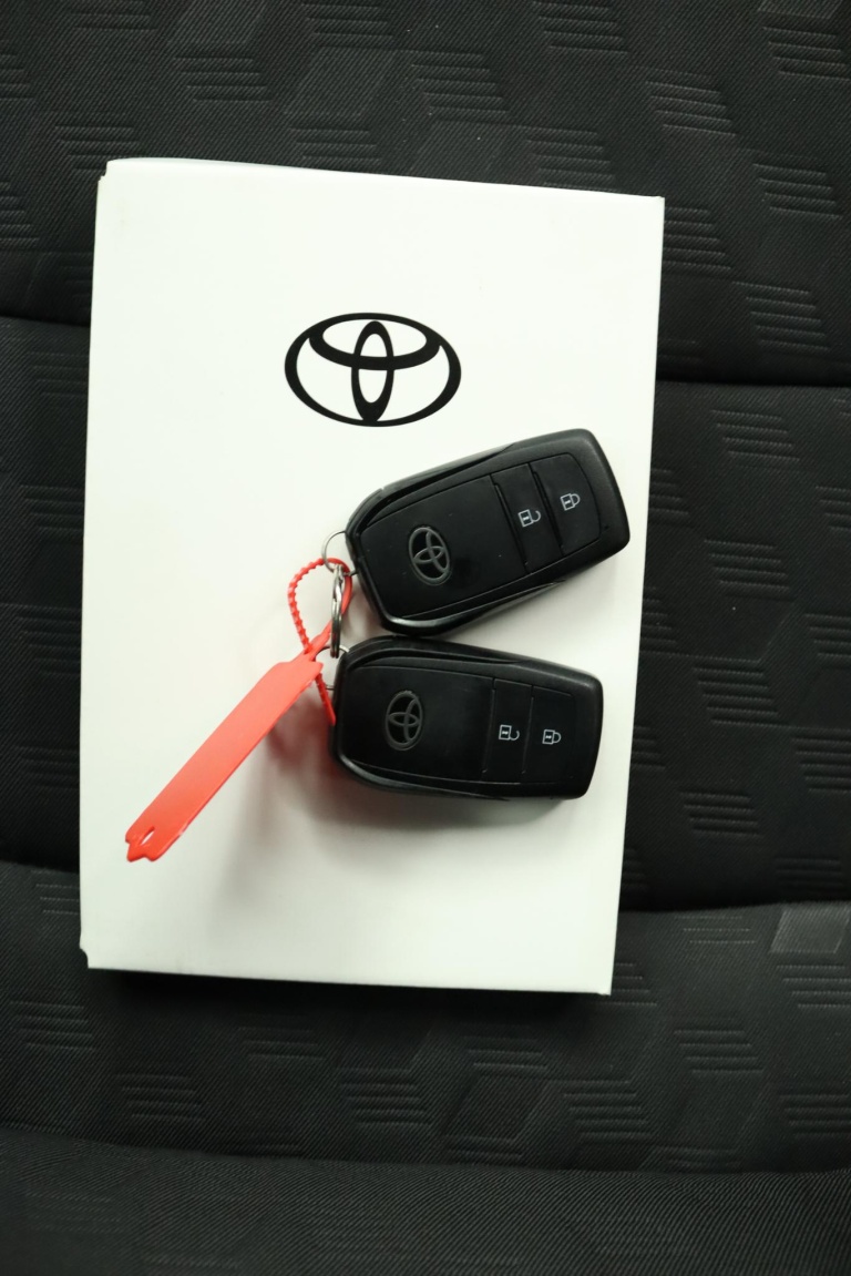 Toyota Yaris - 1.5 Hybrid 115 Dynamic 11