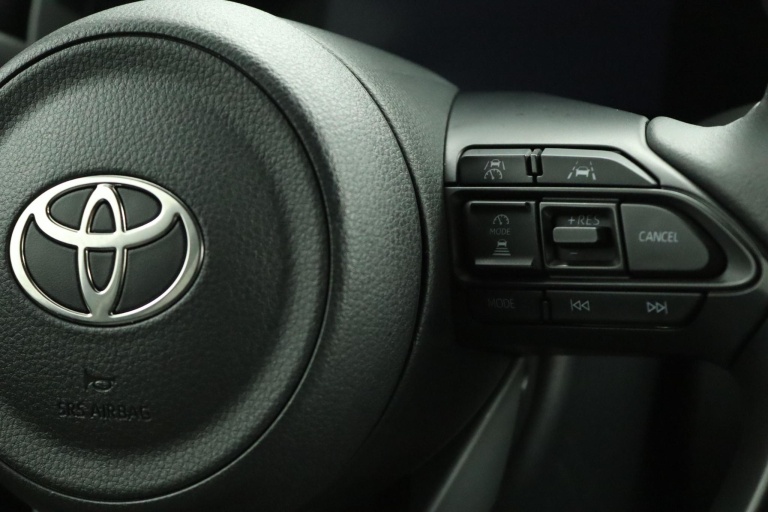 Toyota Yaris - 1.5 Hybrid 115 Dynamic 21