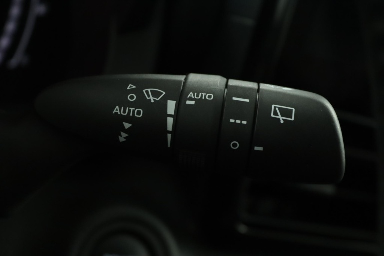 Toyota Yaris - 1.5 Hybrid 115 Dynamic 31