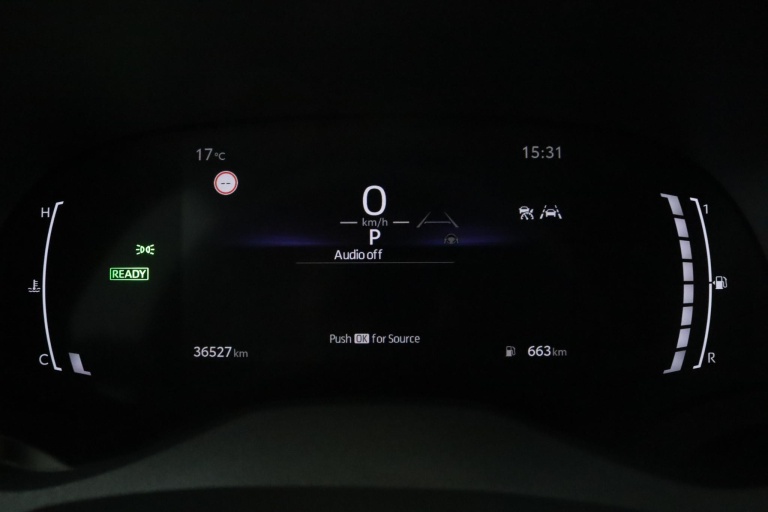 Toyota Yaris - 1.5 Hybrid 115 Dynamic 49