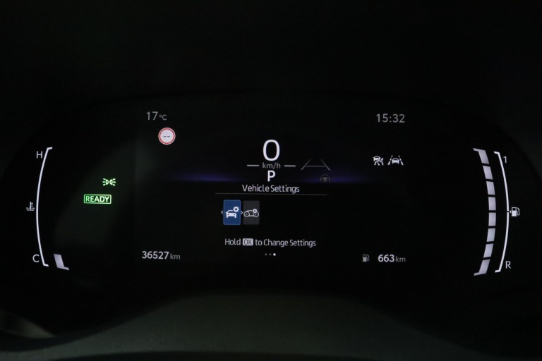 Toyota Yaris - 1.5 Hybrid 115 Dynamic 57