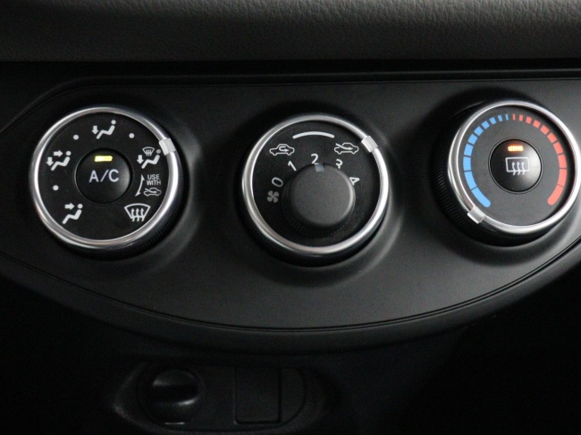 Toyota Yaris - 1.0 VVT-i Comfort