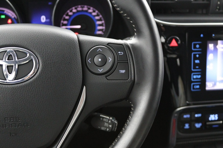 Toyota Auris - 1.8 Hybrid Aspiration 18