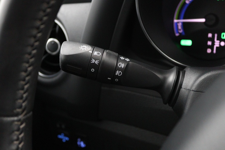 Toyota Auris - 1.8 Hybrid Aspiration 27