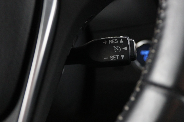 Toyota Auris - 1.8 Hybrid Aspiration 36