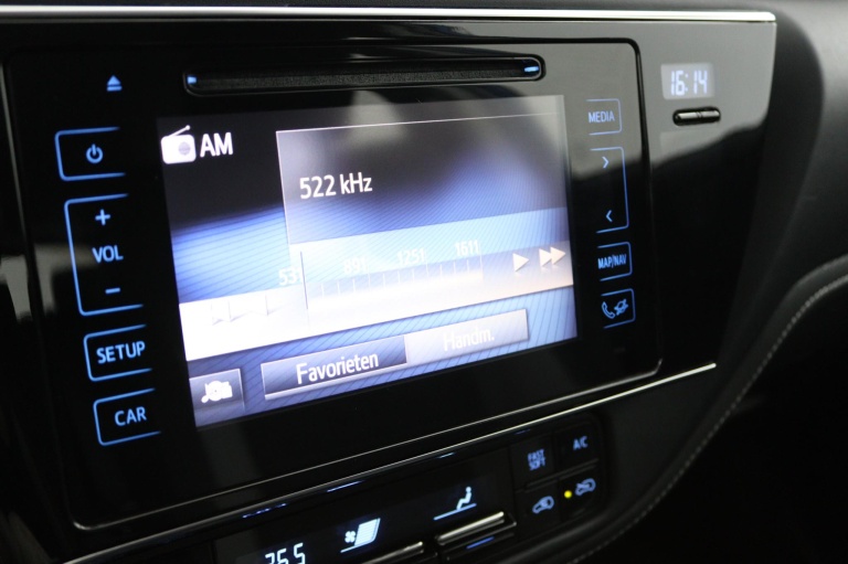 Toyota Auris - 1.8 Hybrid Aspiration 7