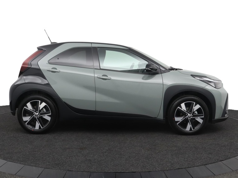 Toyota Aygo X - Hybrid 115 pulse 13