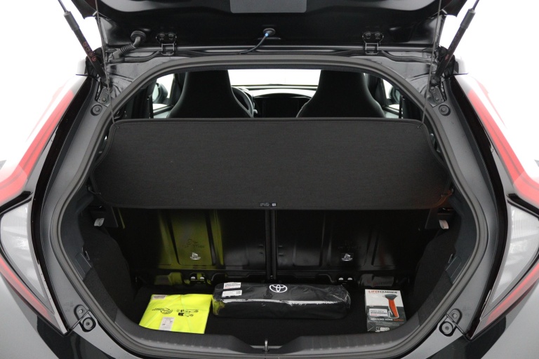 Toyota Aygo X - Hybrid 115 pulse 23