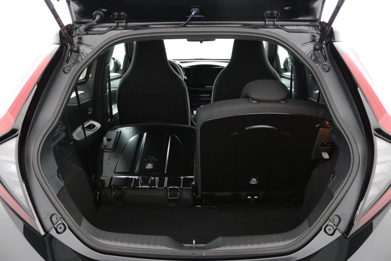 Toyota Aygo X - Hybrid 115 pulse 25