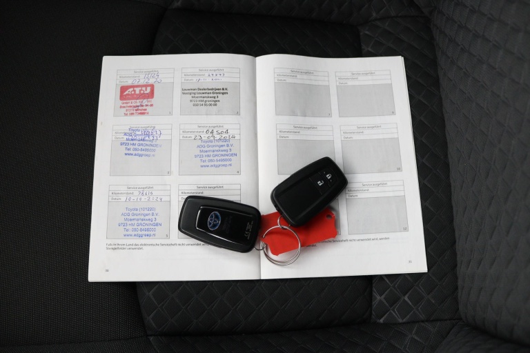 Toyota C-HR - 1.8 Hybrid Business Plus 11