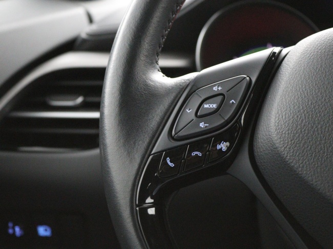 Toyota C-HR - 1.8 Hybrid Business Plus