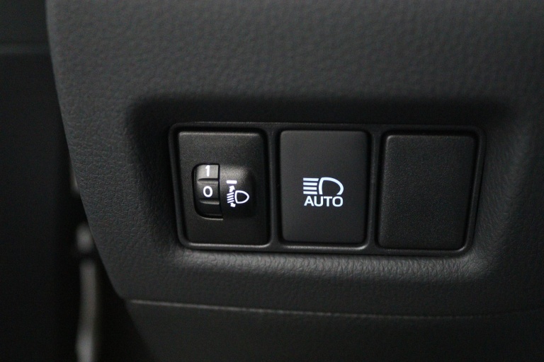 Toyota C-HR - 1.8 Hybrid Business Plus 29