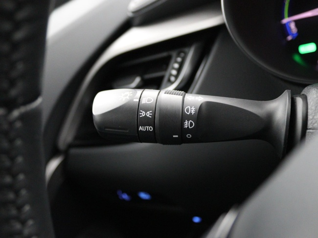 Toyota C-HR - 1.8 Hybrid Business Plus