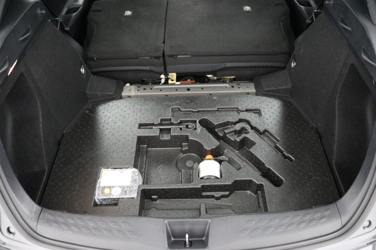 Toyota C-HR - 1.8 Hybrid Business Plus 33