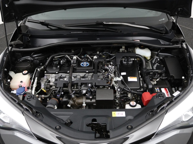 Toyota C-HR - 1.8 Hybrid Business Plus