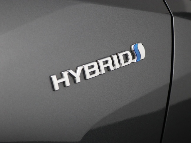 Toyota C-HR - 1.8 Hybrid Business Plus