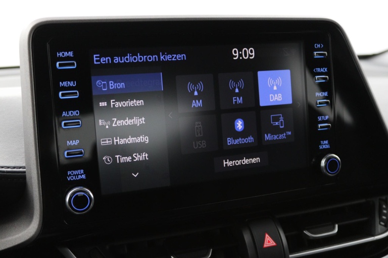 Toyota C-HR - 1.8 Hybrid Business Plus 8