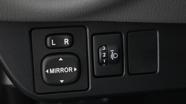 Toyota Yaris - 1.0 VVT-i Comfort 28