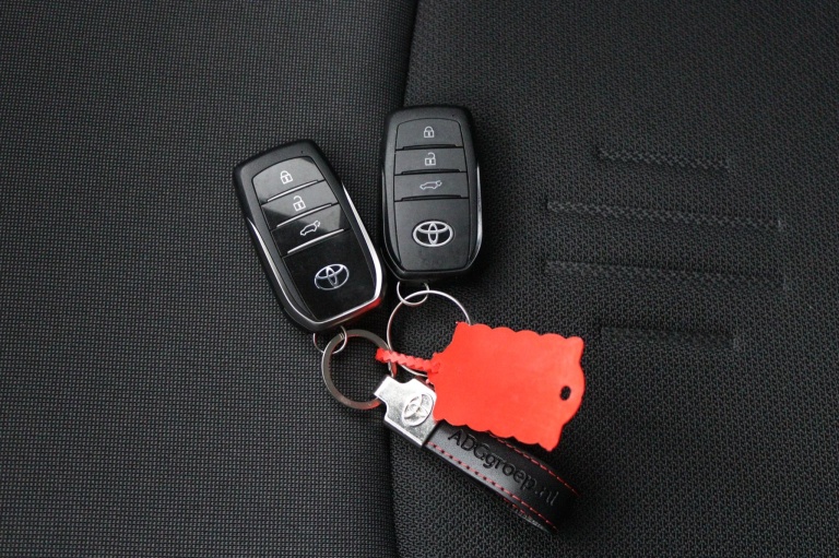 Toyota C-HR - 1.8 Hybrid 140 First Edition 11