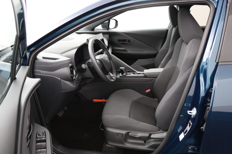 Toyota C-HR - 1.8 Hybrid 140 First Edition 17