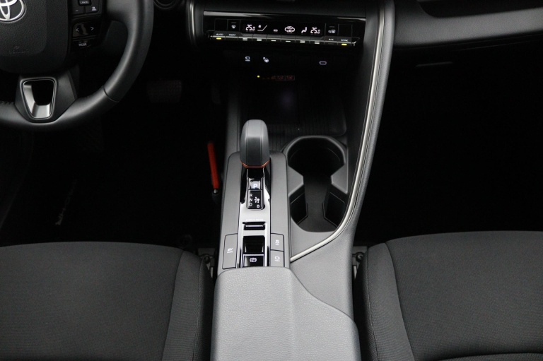 Toyota C-HR - 1.8 Hybrid 140 First Edition 26