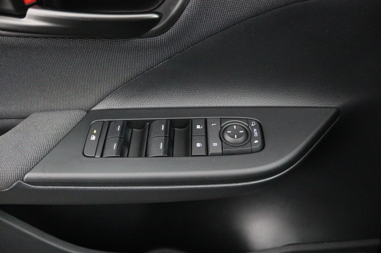 Toyota C-HR - 1.8 Hybrid 140 First Edition 28