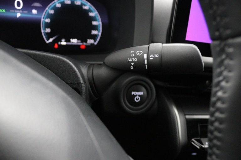 Toyota C-HR - 1.8 Hybrid 140 First Edition 31