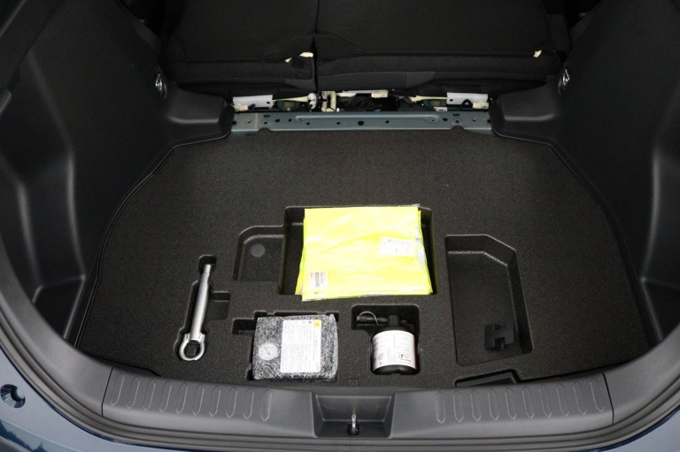 Toyota C-HR - 1.8 Hybrid 140 First Edition 33