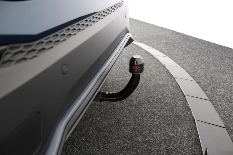 Toyota C-HR - 1.8 Hybrid 140 First Edition 40