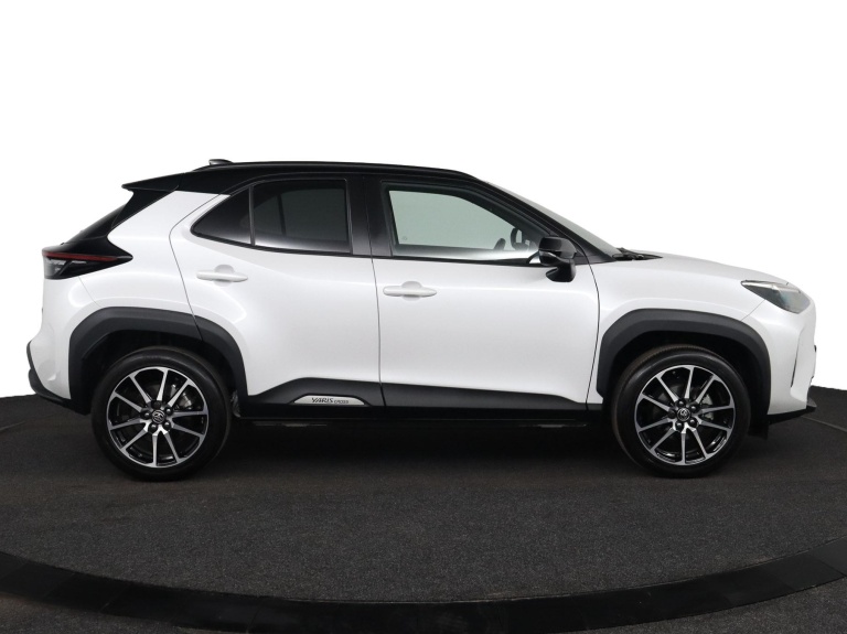 Toyota Yaris Cross - 1.5 Hybrid GR Sport 13