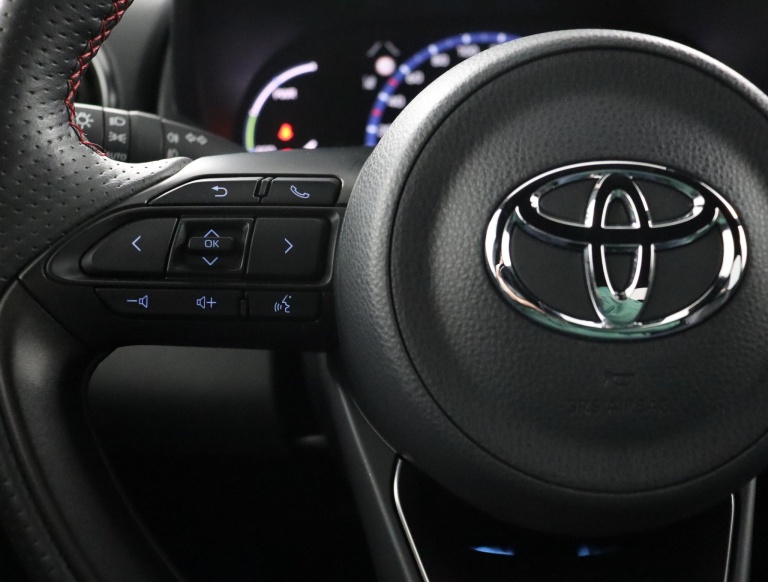 Toyota Yaris Cross - 1.5 Hybrid GR Sport 19