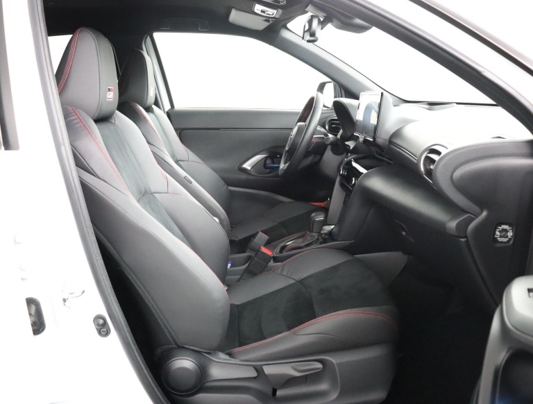 Toyota Yaris Cross - 1.5 Hybrid GR Sport 22