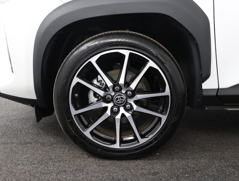 Toyota Yaris Cross - 1.5 Hybrid GR Sport 37