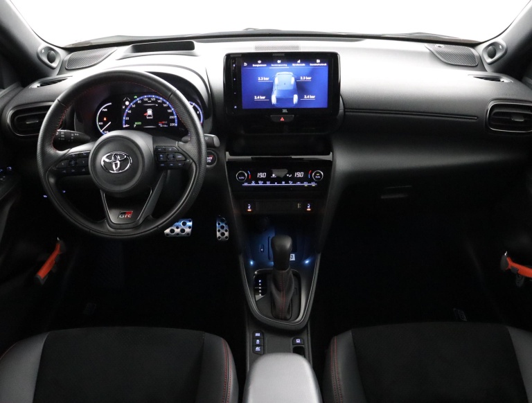 Toyota Yaris Cross - 1.5 Hybrid GR Sport 4